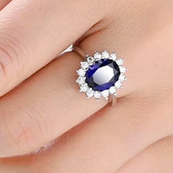 Sterling Silver Sapphire Stone Ring - Picture 5 of 5